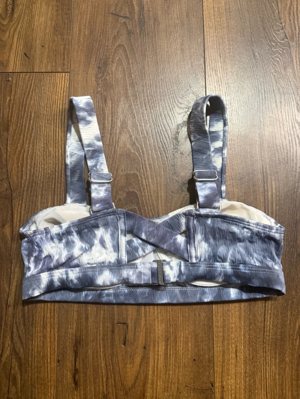 Athleta Women’s Blue & White Tie Dye Swim Top Size 32 B/C Underwire - Picture 4 of 6